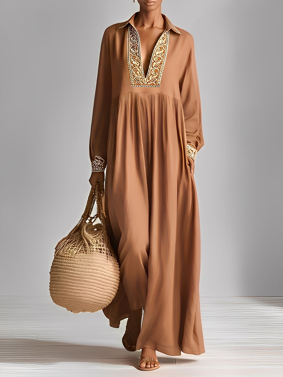 Kalila – robe maxi bohème brune brodée, col chemise et coupe fluide