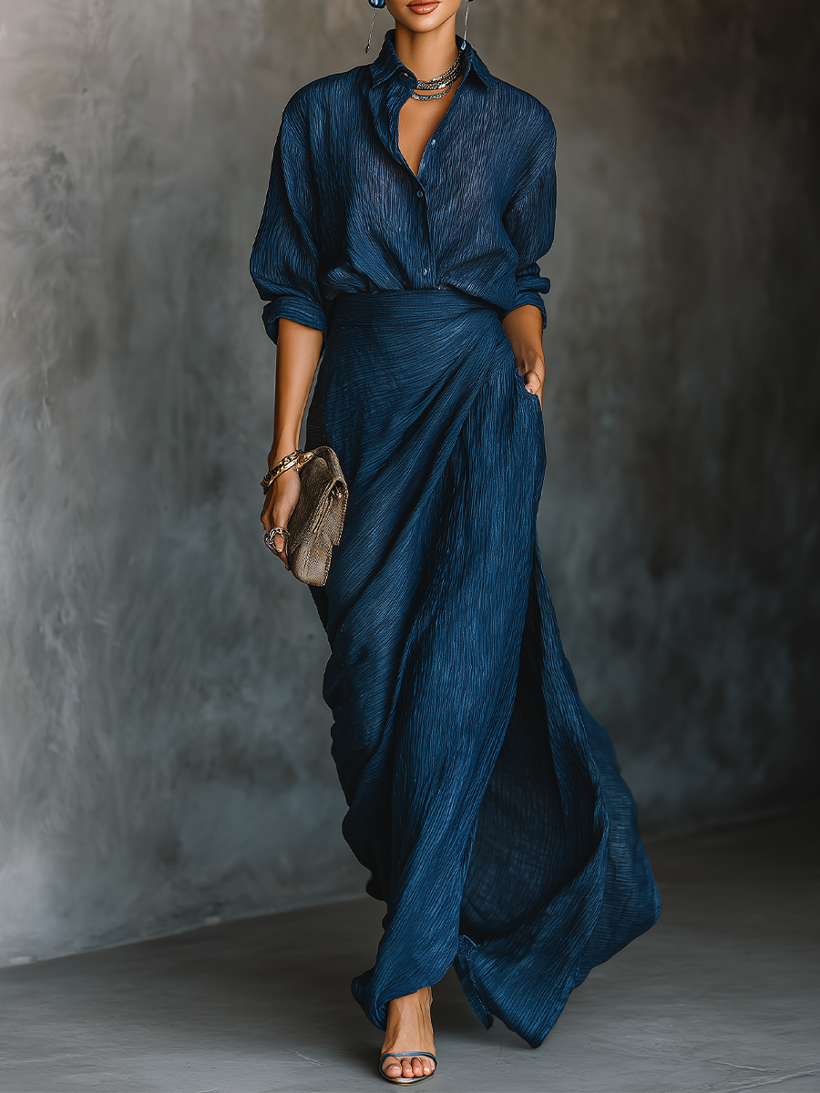 Gresya – ensemble robe maxi bleue texturée plissée avec chemise élégante