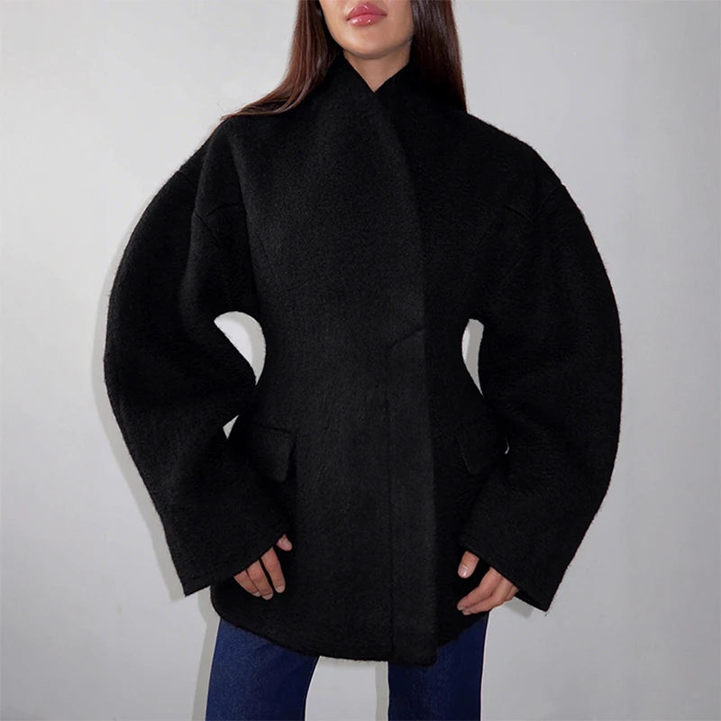 Oria – manteau élégant femme col V coupe structurée