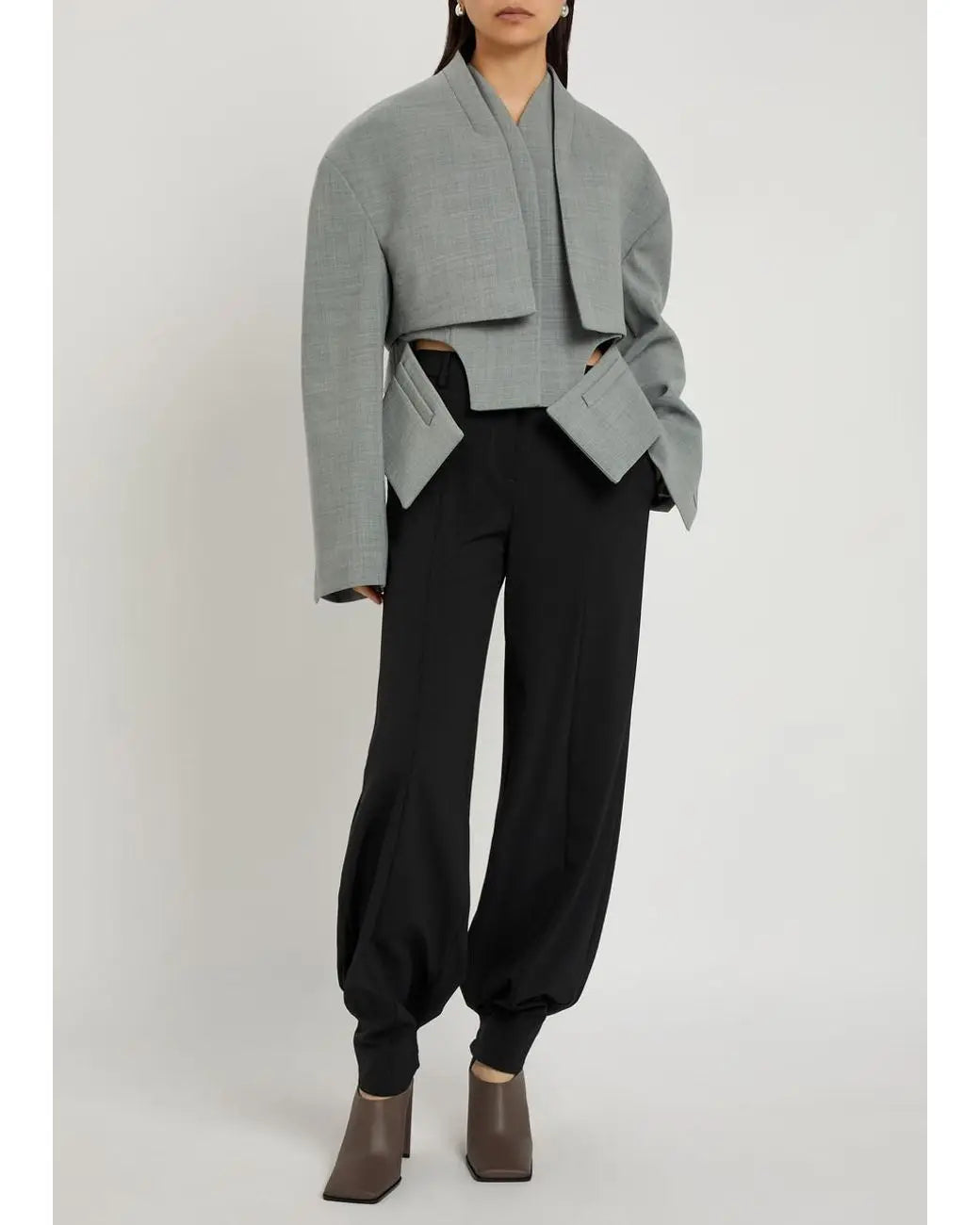 Yséa – Blazer femme gris asymétrique chic à épaulettes